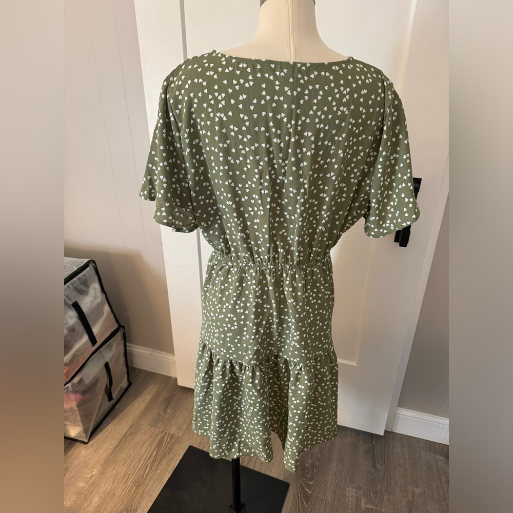 Green V Neck Surplice Neckline Dress with White Hearts - Picture 2 of 7